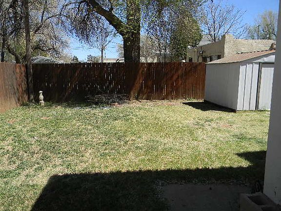 2nd image of 500 E 14th St