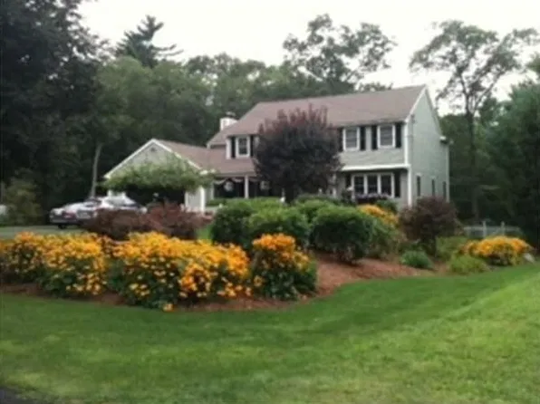 43 Strawberry Ln, Attleboro, MA 02703
