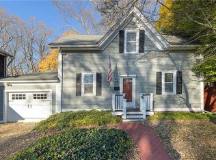 89 Sheldon St, Cranston, RI 02905