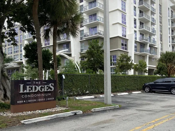 8305 SW 72nd Ave APT 208A, Miami, FL 33143