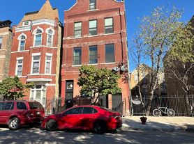 1328 W 18th Pl