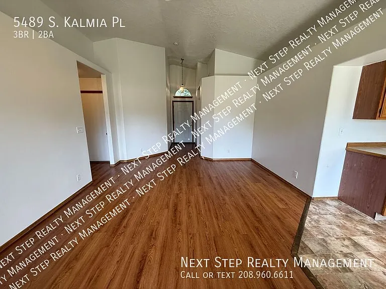 5489 S Kalmia Pl — Photo 3