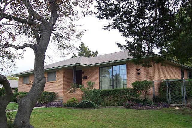 1st image of 1024 Highland Oaks Dr