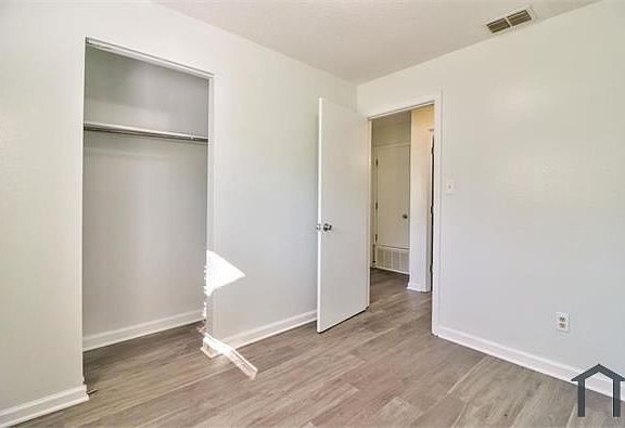 4th image of 3195 Notre Dame St