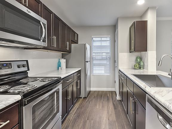 2nd image of 600 Park Summit Blvd #918