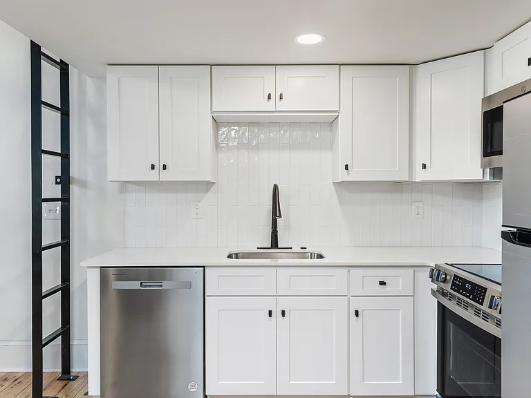 400 W Magnolia Ave #105 — Photo 5