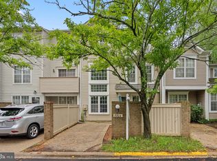 8804 Eskridge Ct, Montgomery Village, MD 20886