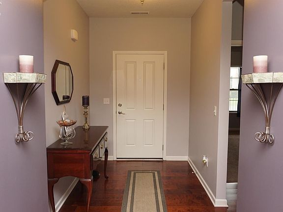 3rd image of 3834 Coventry Ln