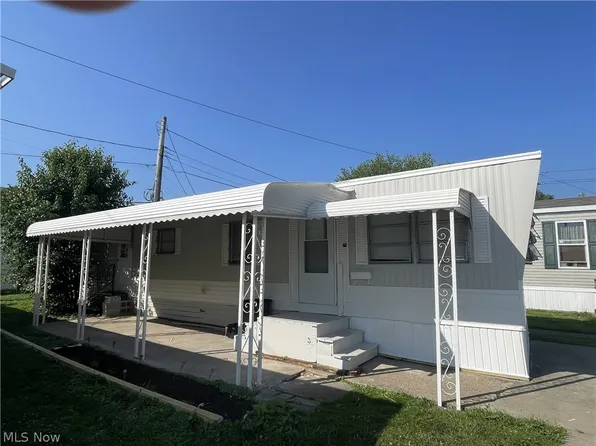 8317 Russell Ln, Cleveland, OH 44144