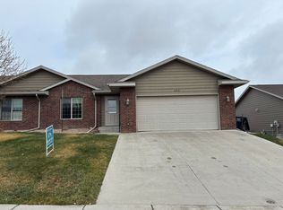 426 Topaz Ln, Rapid City, SD 57701