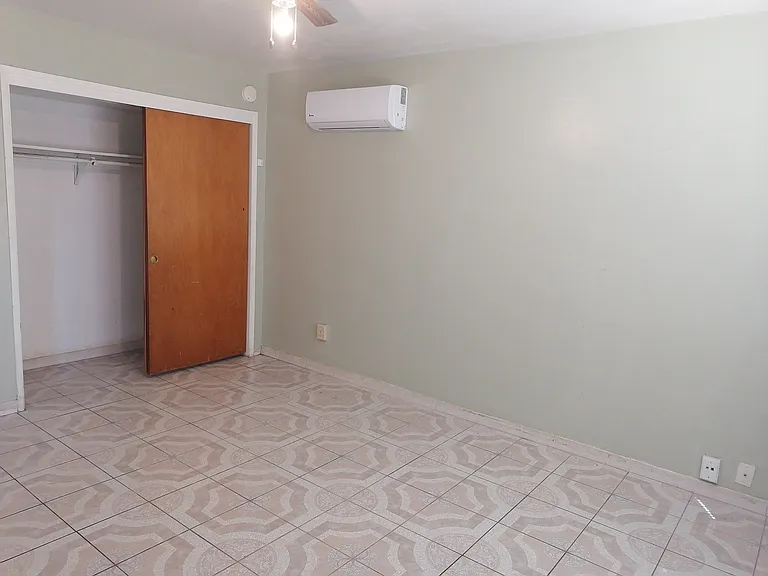 708 Pinewood Ct — Photo 6