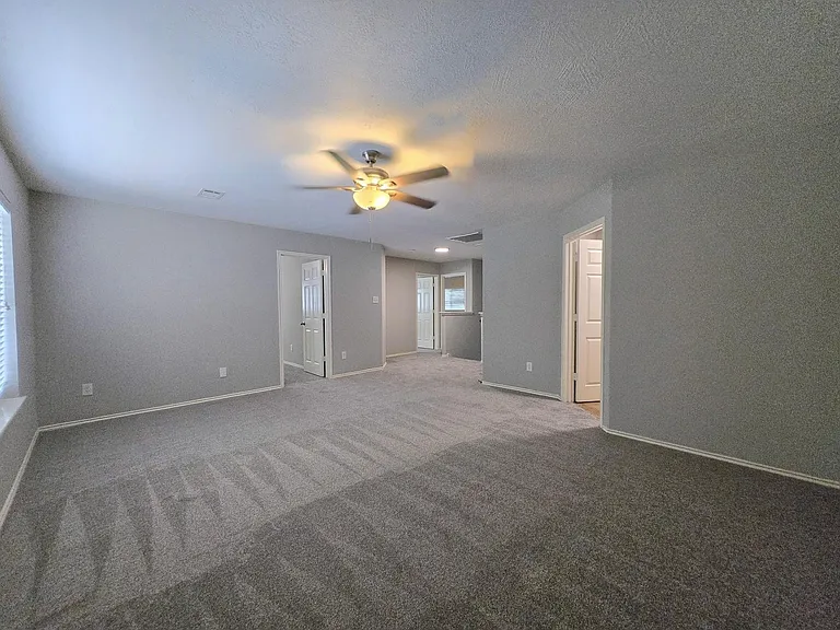 1423 Stone Bluff Dr — Photo 23