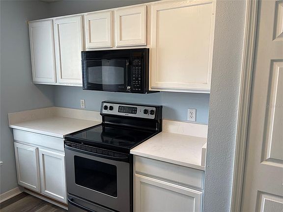 2nd image of 9868 Ashburn Lake Dr