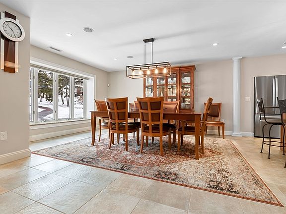5th image of 15 Monson Dr