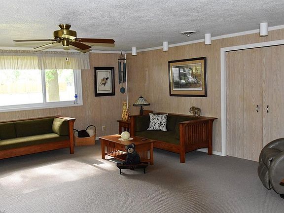 2nd image of 68 Edgewood Dr