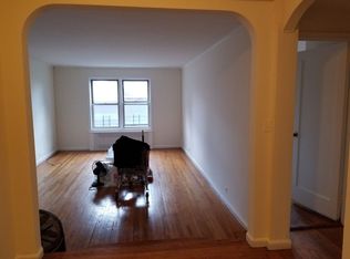 6265 Saunders St APT 2E, Rego Park, NY 11374