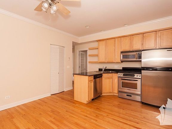 5th image of 3254 N Clifton Ave #2E3254