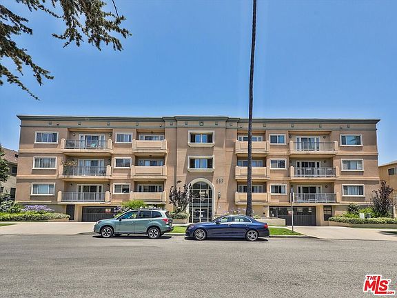 3rd image of 937 12th St APT 308