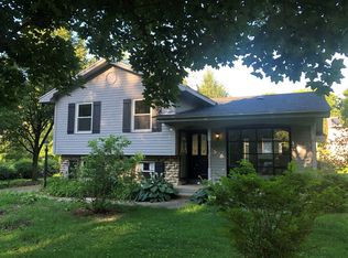 331 Hoxie Ave, Elgin, IL 60123