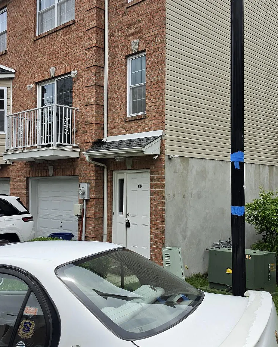 3 bed, 3.5 bath, 1548 sqft, $3,900 — Photo 1