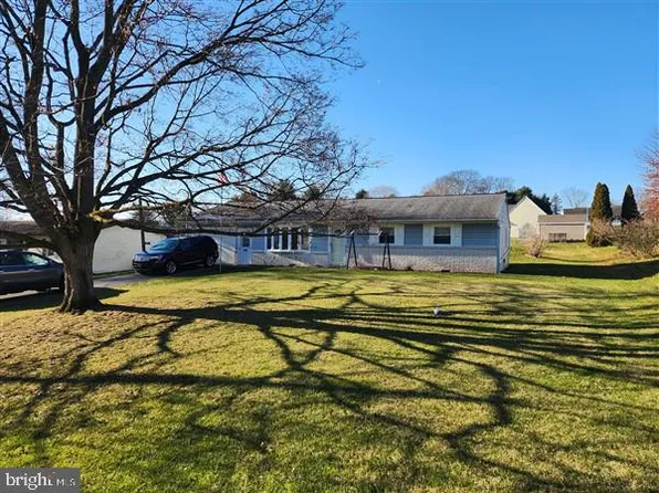 142 Marticville Rd, Lancaster, PA 17603