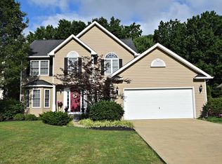 7352 Glenside Ln, Olmsted Township, OH 44138