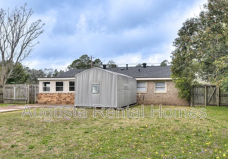 3330 Young Forest Dr — Photo 30