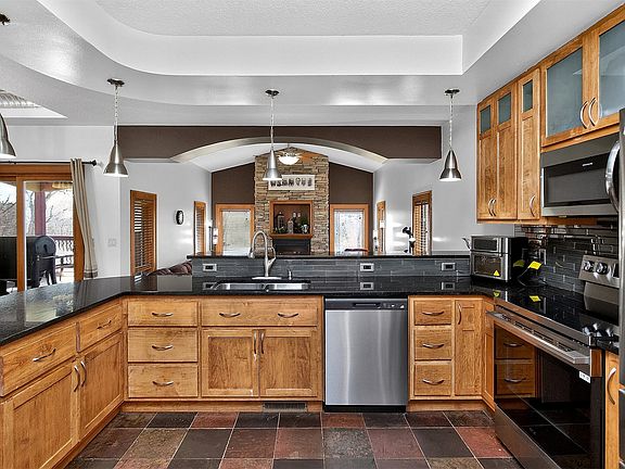5th image of 15286 NE 42nd St