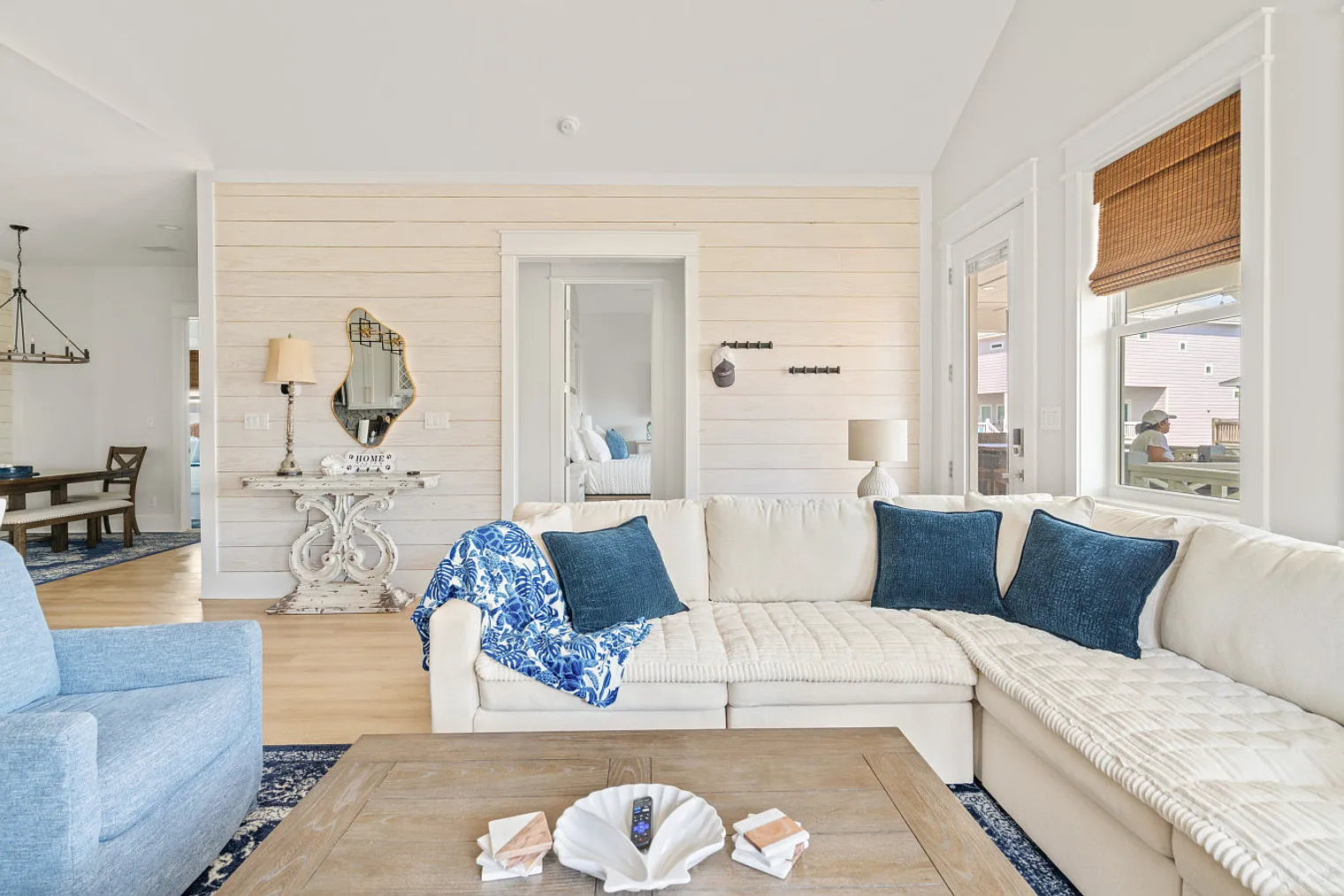 4 bed, 3.0 bath, 1711 sqft, $4,890 — Photo 1