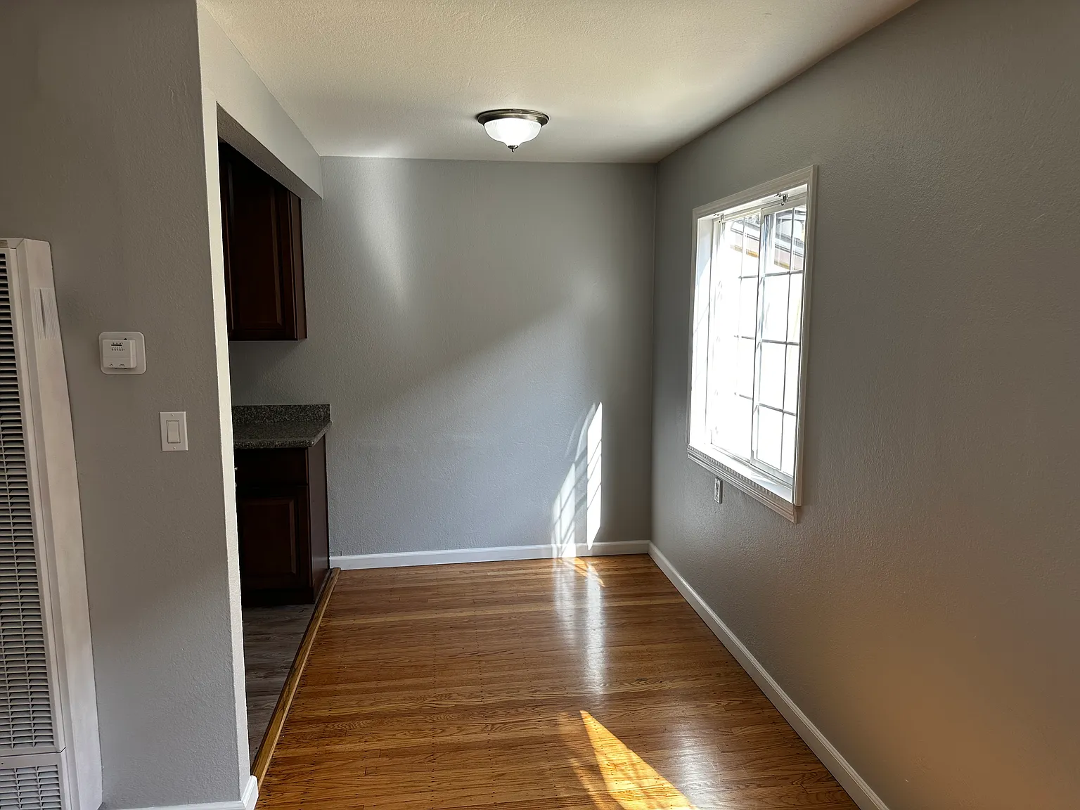 2230 84th Ave — Photo 2