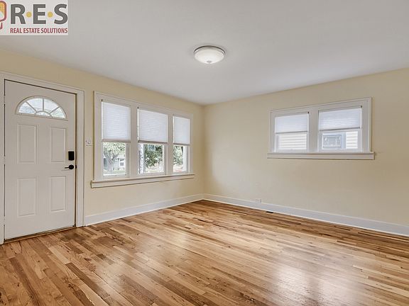 3rd image of 2203 S Humboldt St