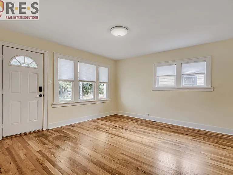 2203 S Humboldt St — Photo 3