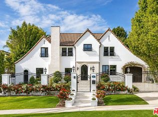 607 N Hillcrest Rd, Beverly Hills, CA 90210