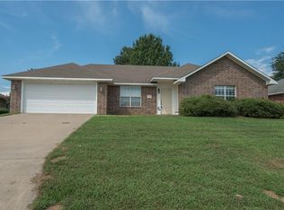 1104 L St, Barling, AR 72923