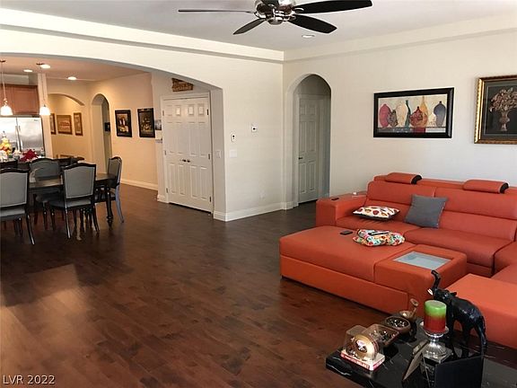 3rd image of 776 White Dogwood Ct