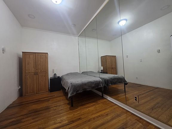 2nd image of 1144 E 53rd St Floor 2