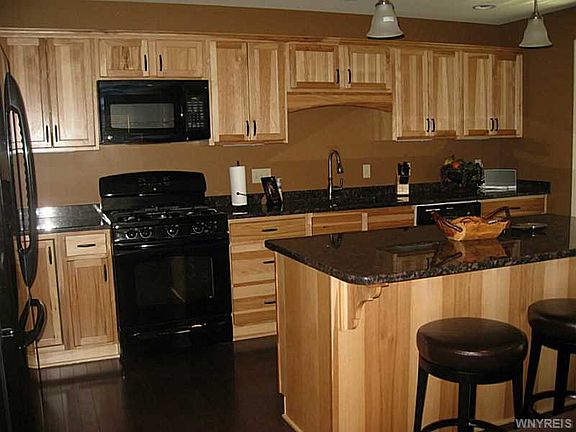 5th image of 1 Abbey Ln #1
