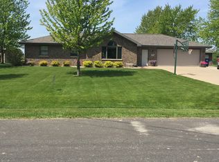 N3491 Hooyman Ct, Freedom, WI 54913