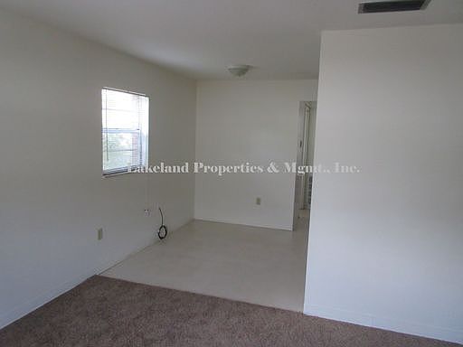 3rd image of 518 W Belmar St