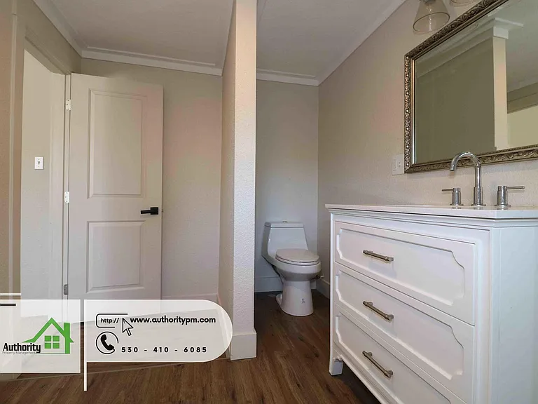 3457 Charles St — Photo 18