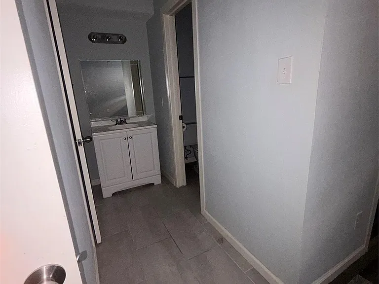4626 Bell St #6 — Photo 10