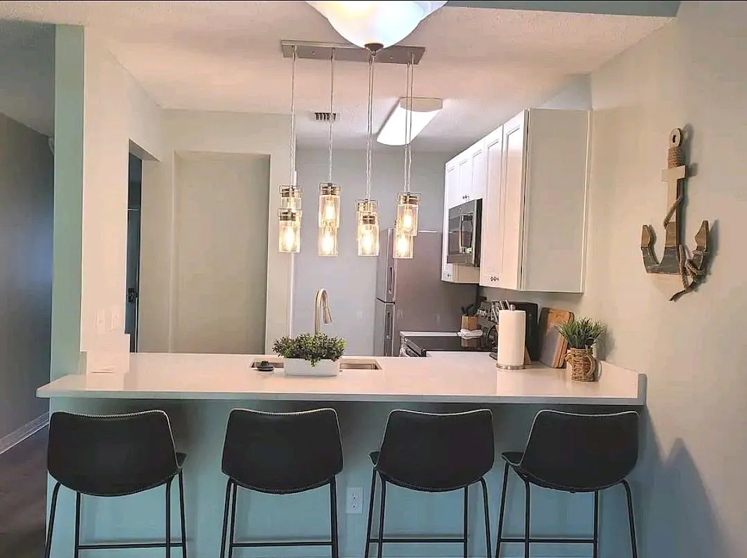 8730 Thomas Dr — Photo 3