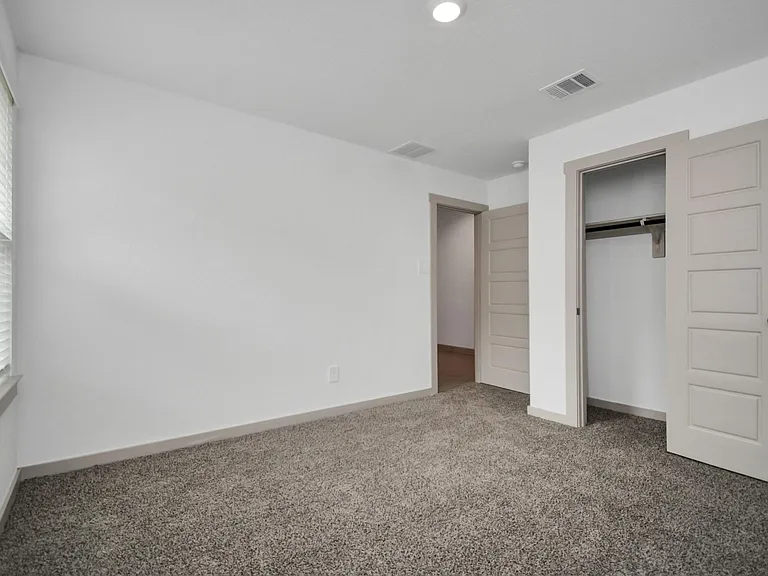 7731 Suffolk Valley Ln — Photo 16