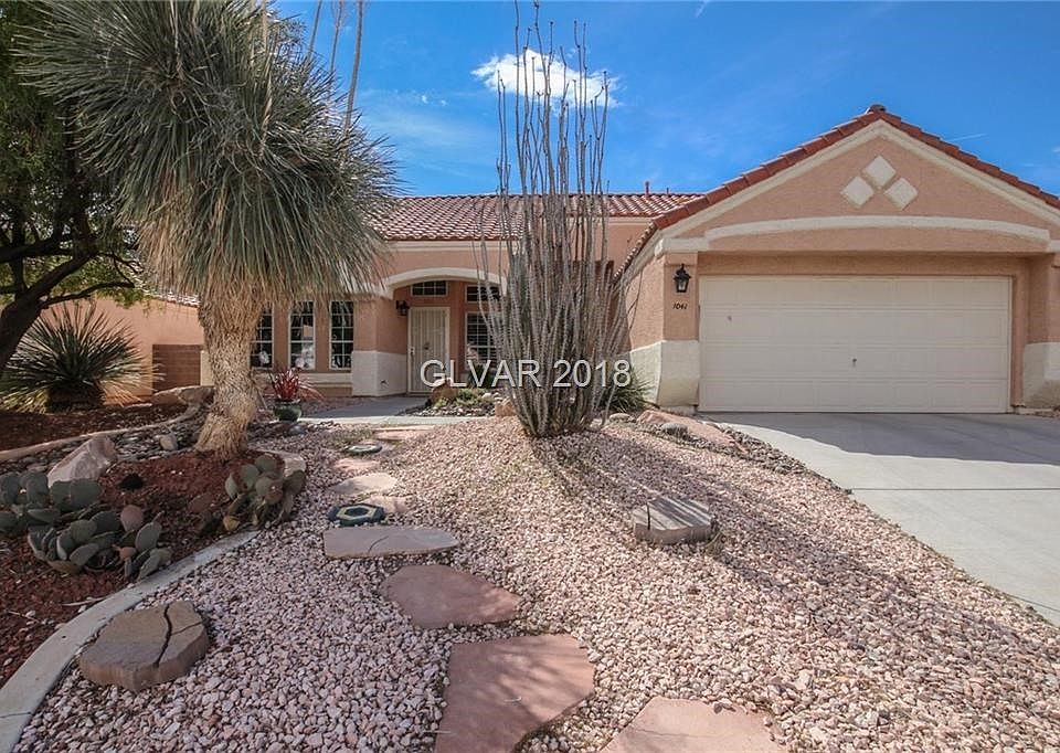 Beautiful home with all the bells and whistles. Offered FULLY FURNISHED!!