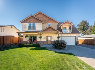 104 35th St NW, East Wenatchee, WA