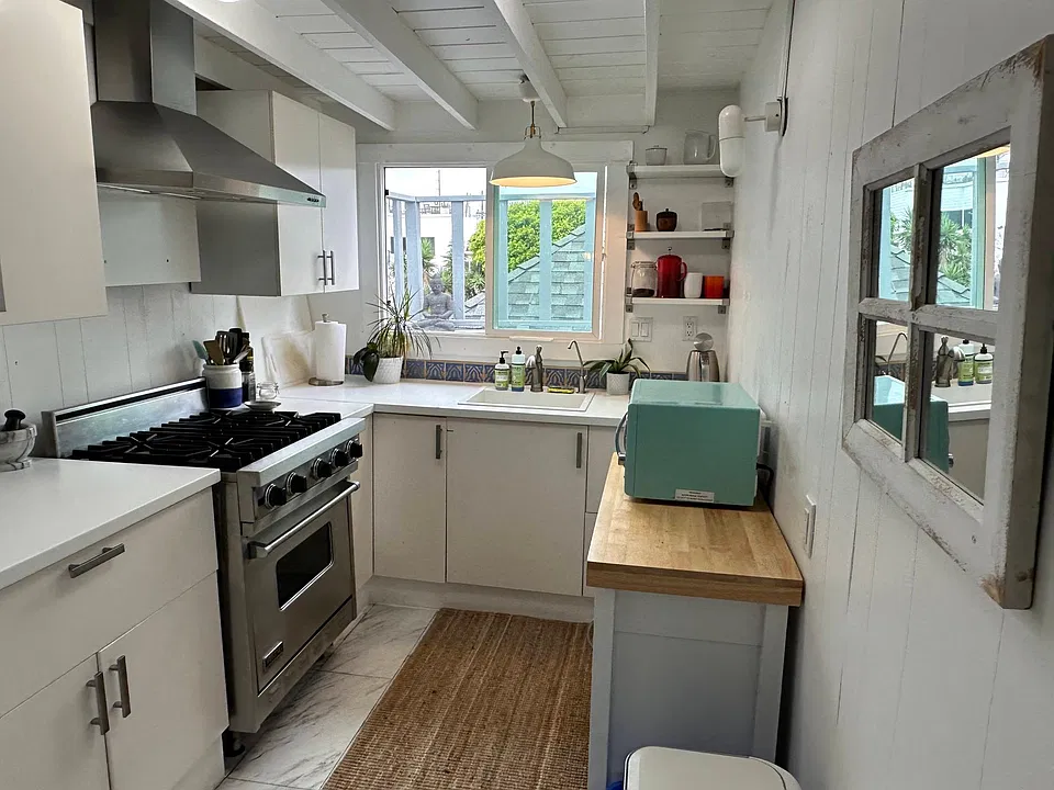 Kitchen 1