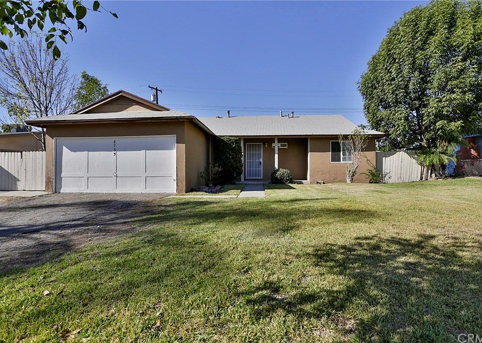 2nd image of 8735 Pembroke Ave