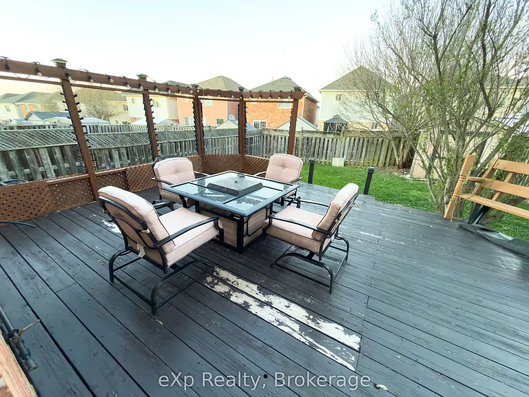 12 Griffiths Ave — Photo 23