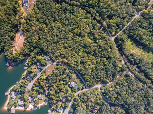 22 Virginia Key Dr, Union Hall, VA 24176