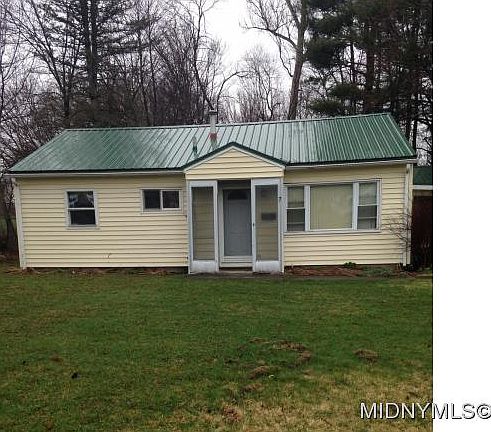 2nd image of 7 Butternut Cir